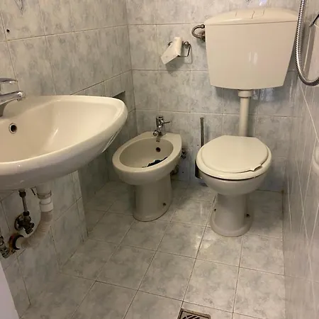 La Maison Des Voyageurs * בארי